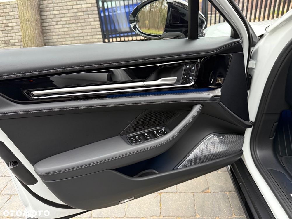 Porsche Panamera - 23