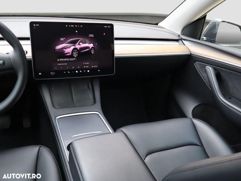 Tesla Model Y Long Range Dual Motor AWD - 19
