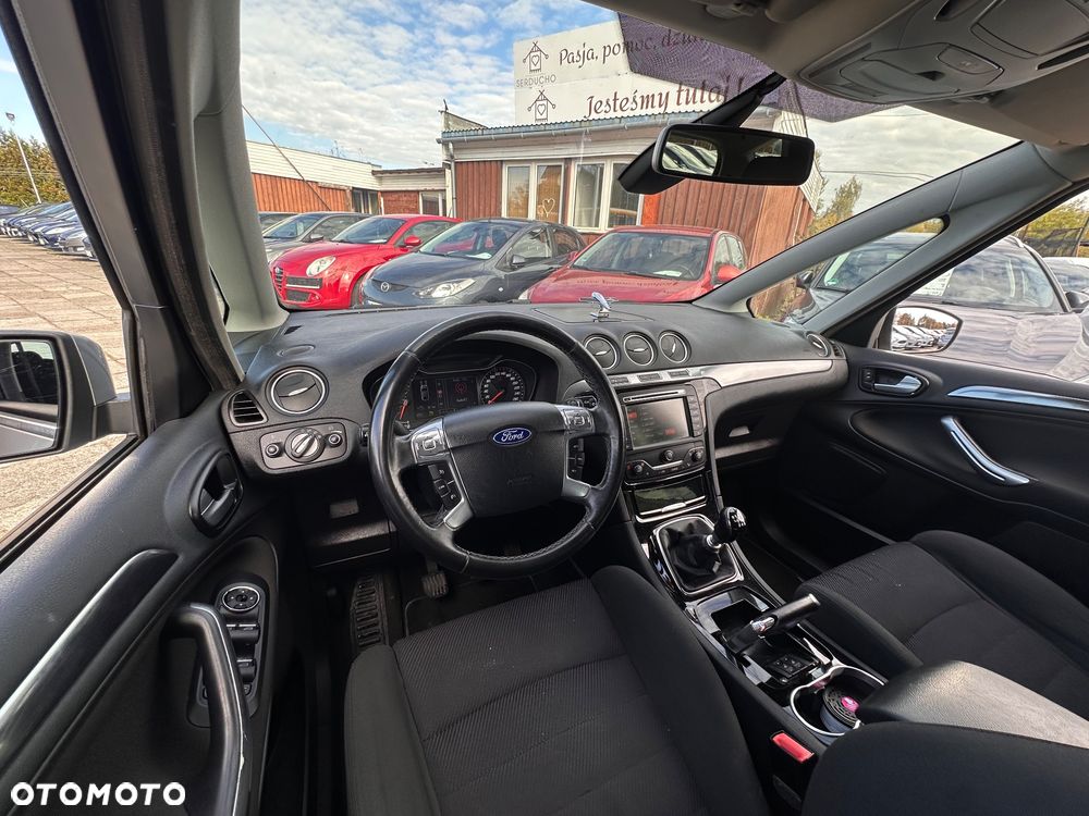 Ford S-Max - 19