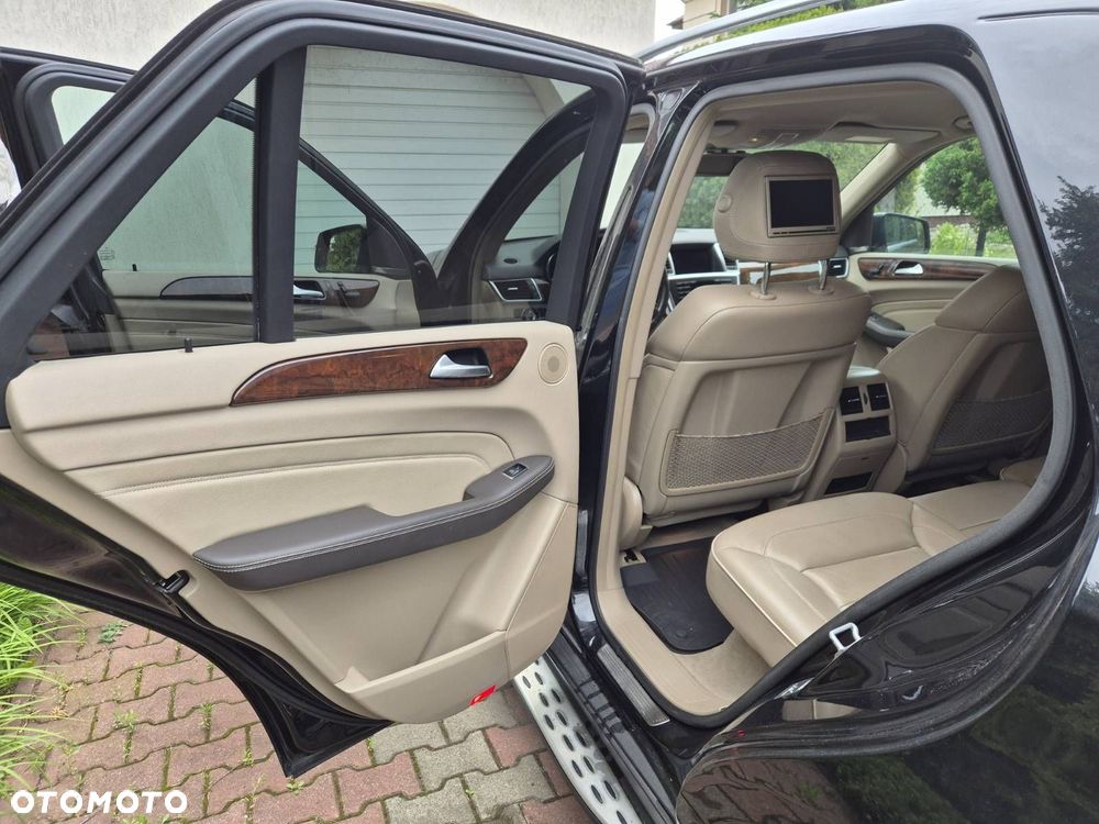 Mercedes-Benz ML - 17