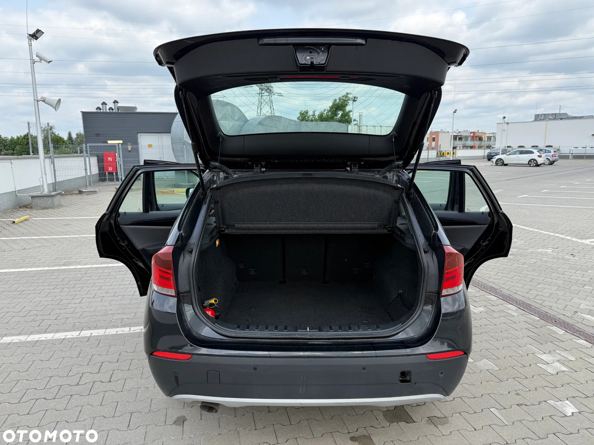 BMW X1 xDrive18d - 11