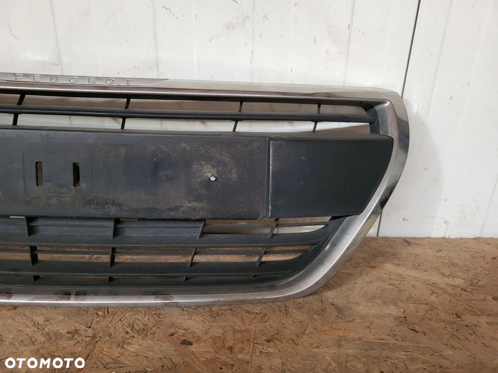 Grill atrapa kratka zderzaka Peugeot 208 LIFT - 4