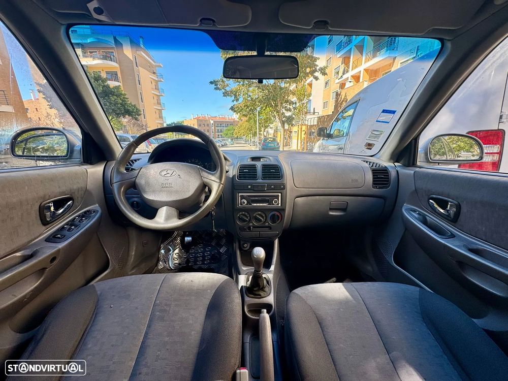 Hyundai Accent 1.5 CRDi Comfort ABS - 6