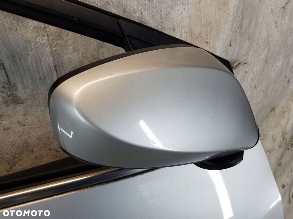 lusterko prawe hyundai i30 ii kod u3s 5 pinów - 2