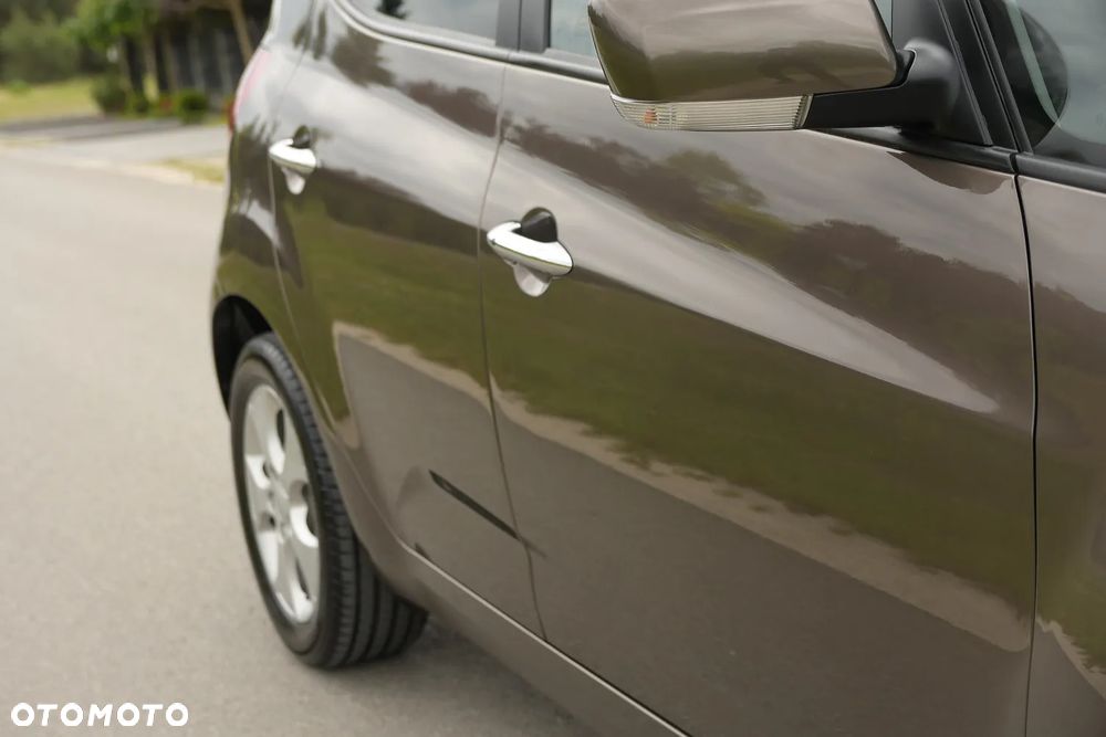 Kia Venga - 14