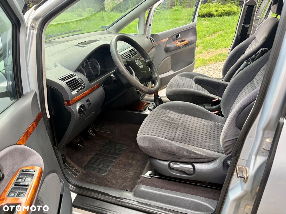 Volkswagen Sharan 1.9 TDI Comfortline Family - 21