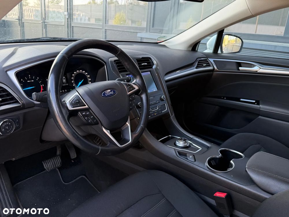 Ford Mondeo 2.0 EcoBlue Titanium - 23