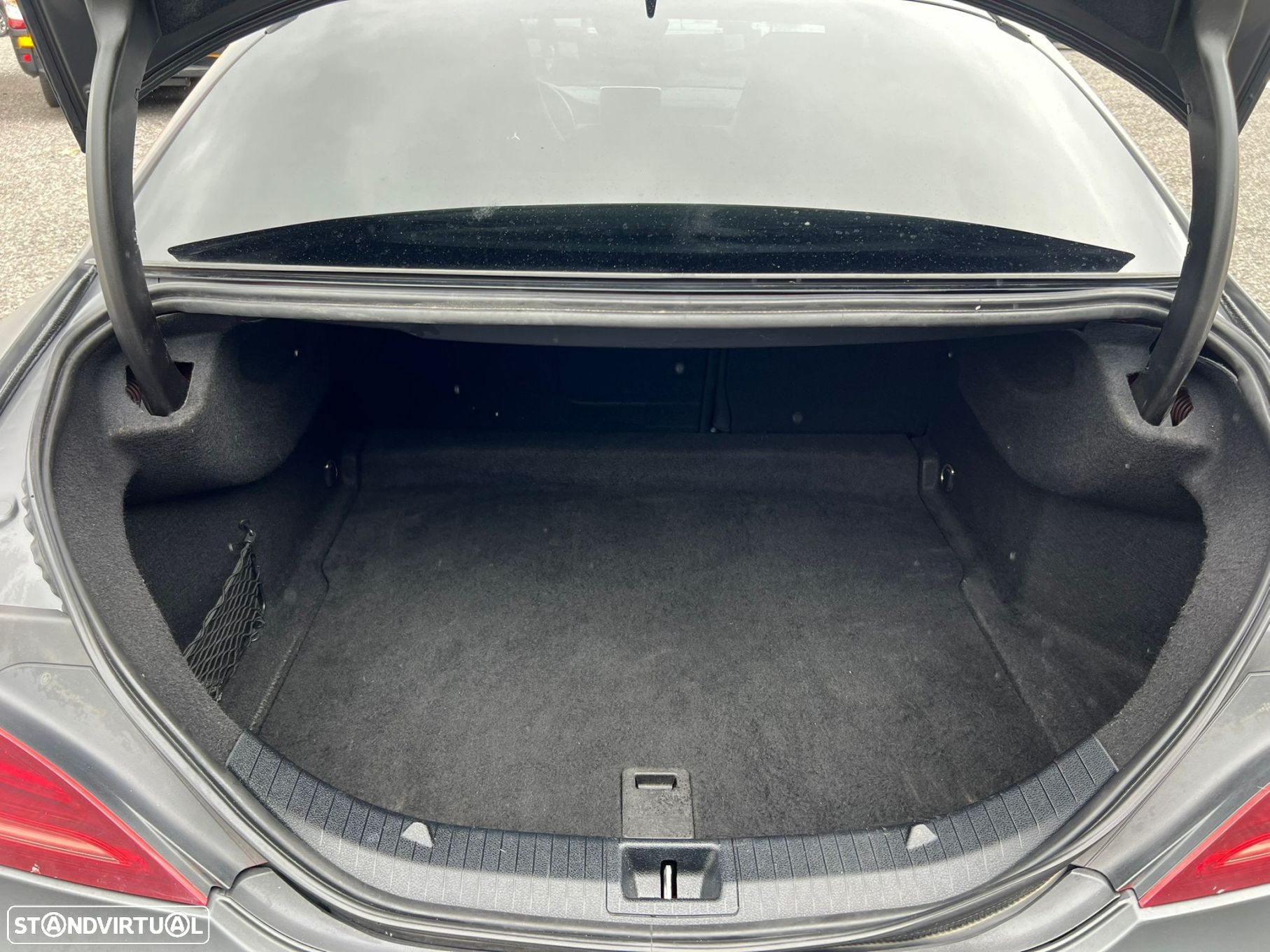 Mercedes-Benz CLA 180 d Shooting Brake AMG Line - 16