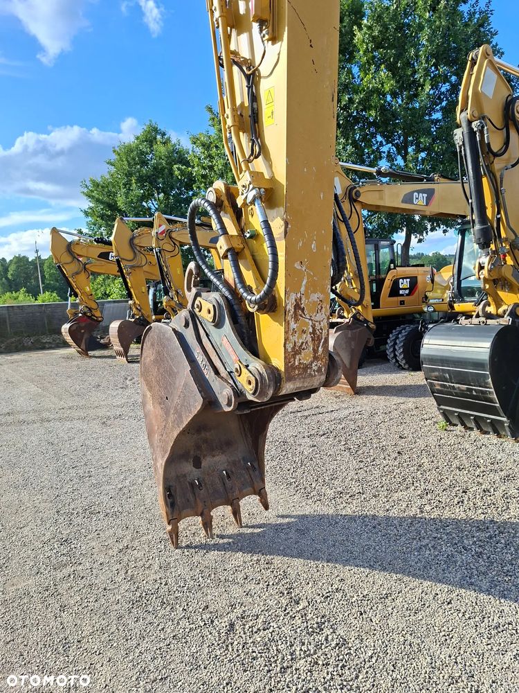Caterpillar CAT 323 FL - 11