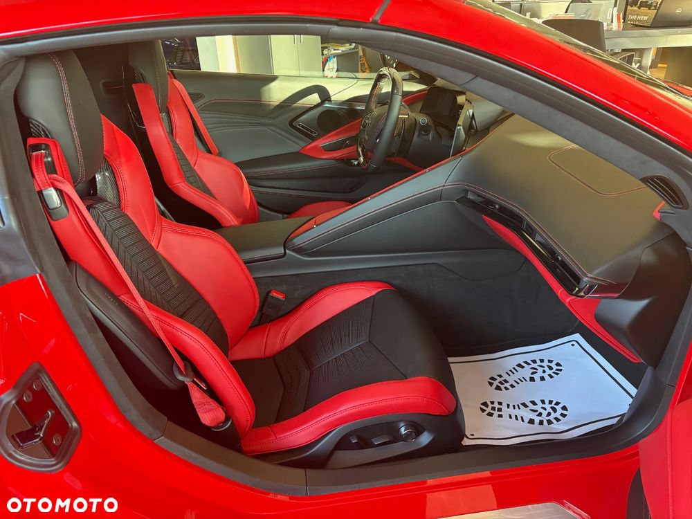 Chevrolet Corvette - 10