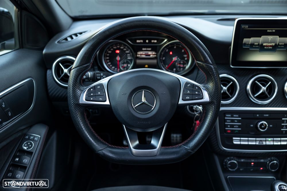 Mercedes-Benz A 180 d AMG Line - 11