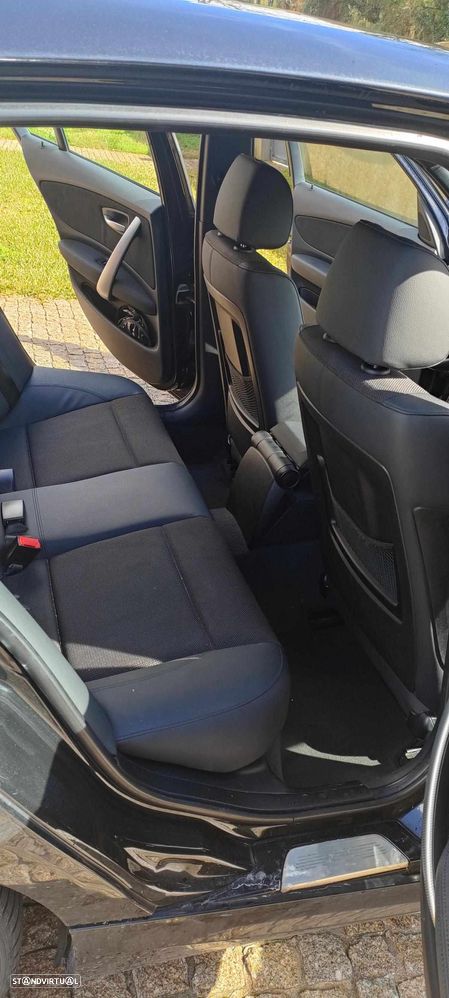 BMW 123 d DPF Edition Sport - 12