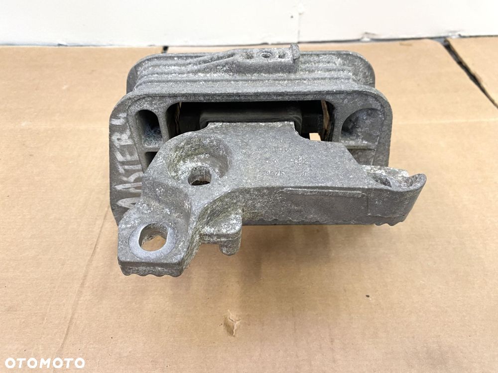 MASTER 3 i 4 MOVANO B NV400 2.3dci 10- ŁAPA PODUSZKA SILNIKA PRAWA - 3