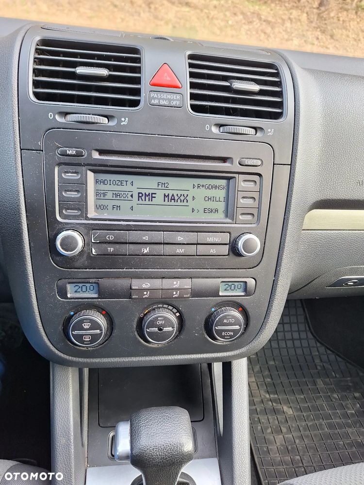 Volkswagen Golf 1.6 FSI Automatik Goal - 30
