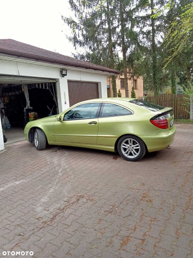 Mercedes-Benz C-Class 2001 photo 3
