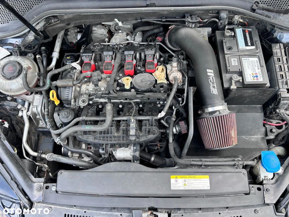 Volkswagen Golf - 10