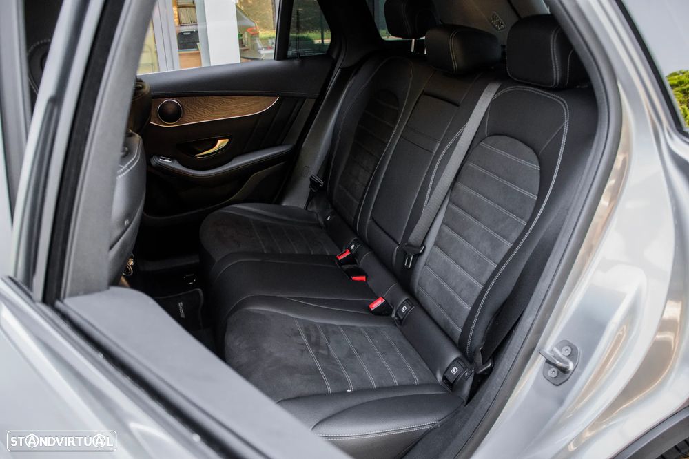 Mercedes-Benz GLC 300 de 4Matic 9G-TRONIC AMG Line - 29