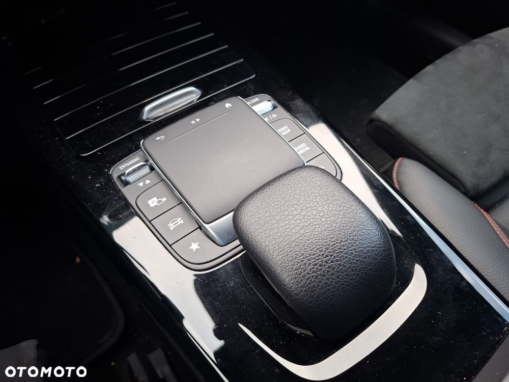 Mercedes-Benz Klasa A 200 Edition 1 - 27