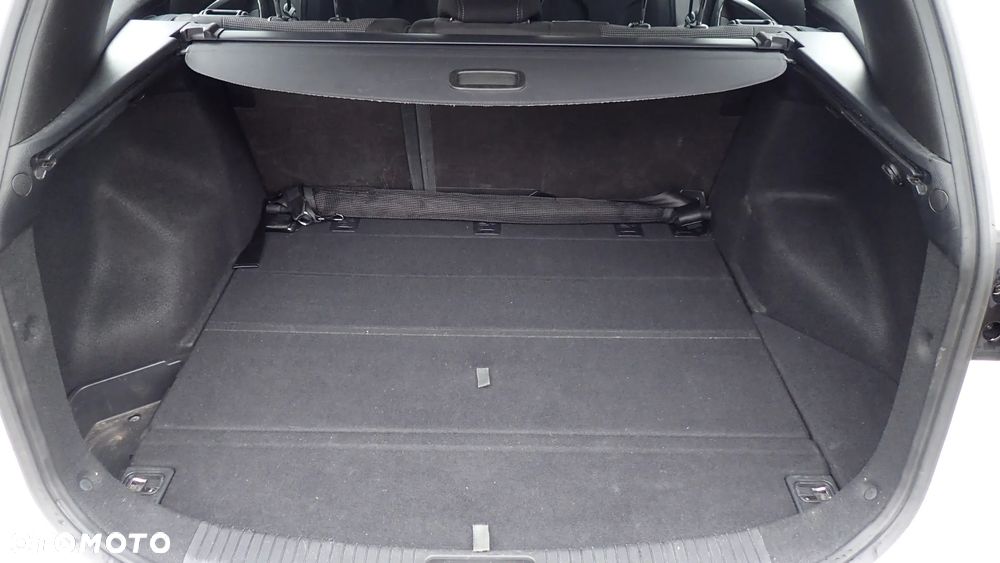 Hyundai i30 1.6 GDI Classic + - 21