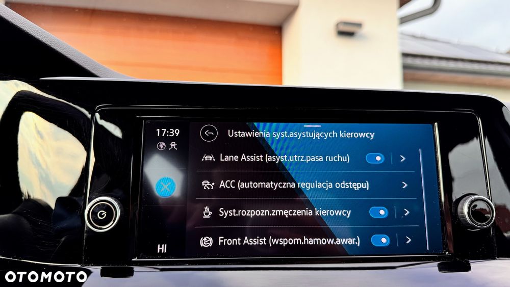 Volkswagen Golf 2.0 TDI Life - 17