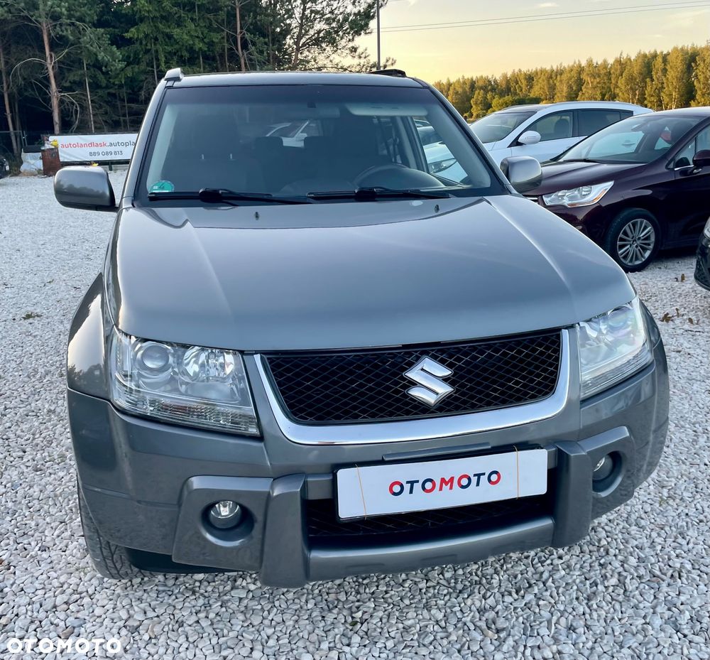 Suzuki Grand Vitara 2.0 Club Family - 14