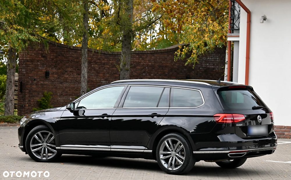 Volkswagen Passat 2.0 TDI SCR 4Motion DDG Highline - 17