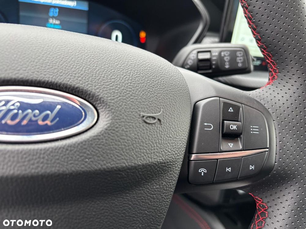 Ford Kuga - 25
