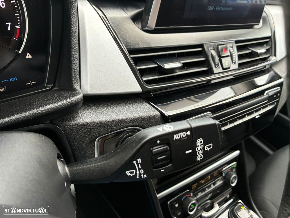 BMW 225xe Active Tourer - 14