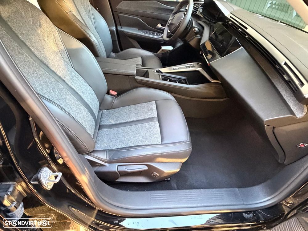 Peugeot 408 1.6 Hybrid Allure Pack e-EAT8 - 19