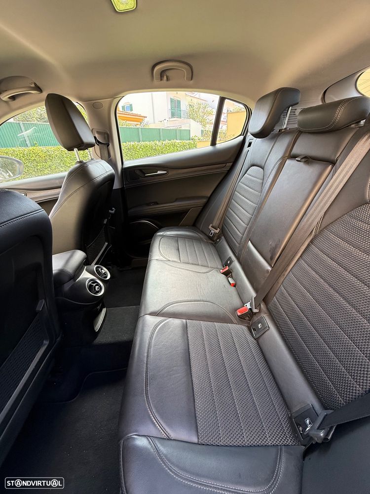 Alfa Romeo Stelvio 2.2 16V AT8 Executive - 13