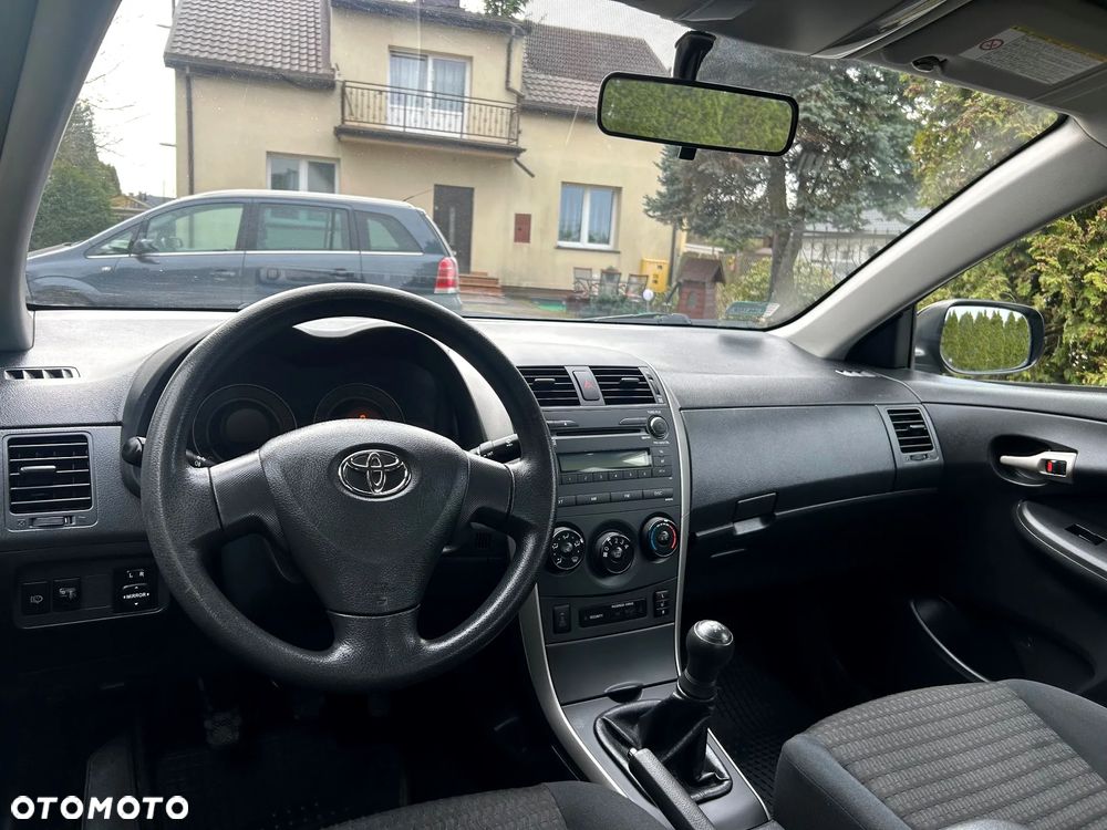 Toyota Corolla 1.4 D-4D Luna - 6