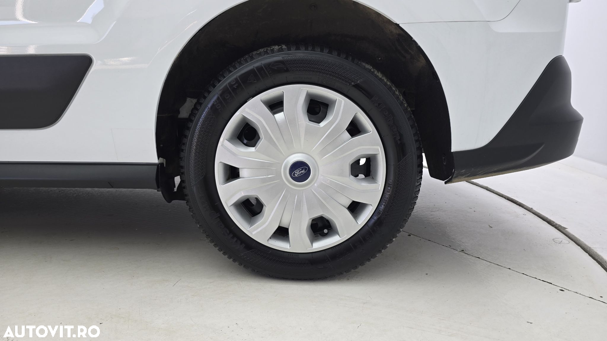 Ford Transit Connect - 22