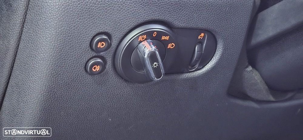 MINI 5 Portas Cooper SD Auto Desportiva - 45