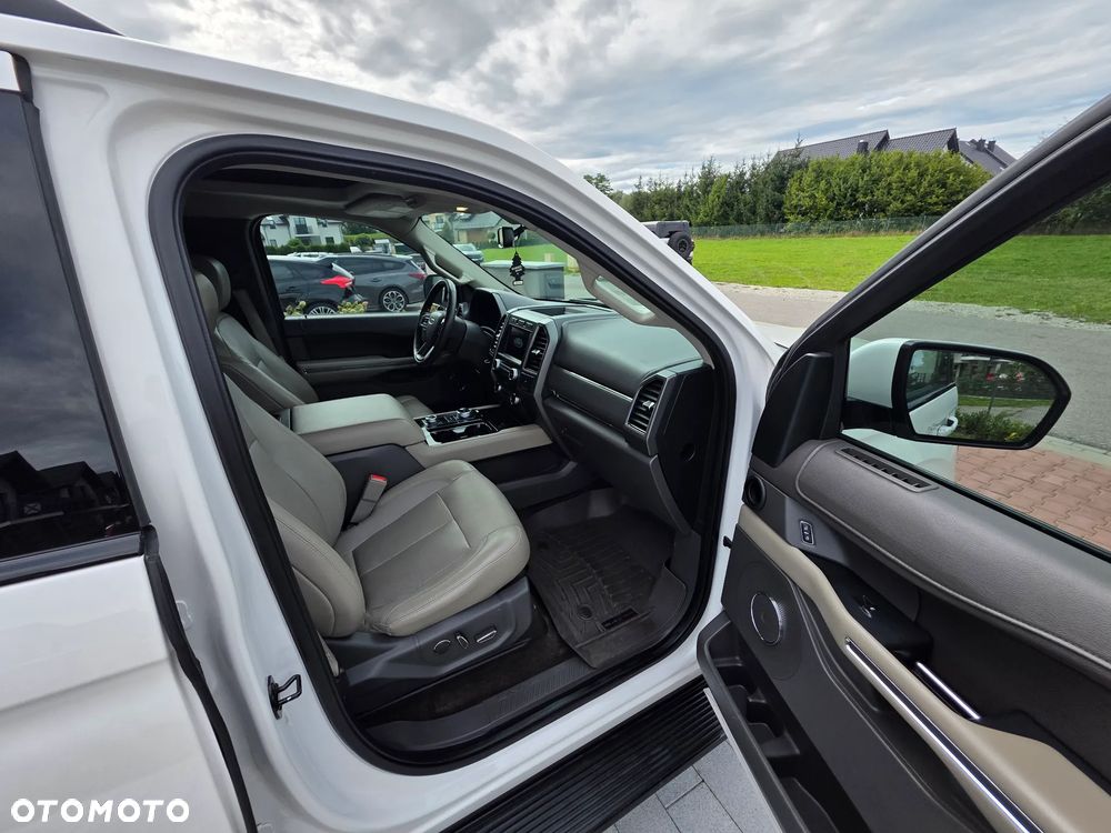 Ford Expedition - 18