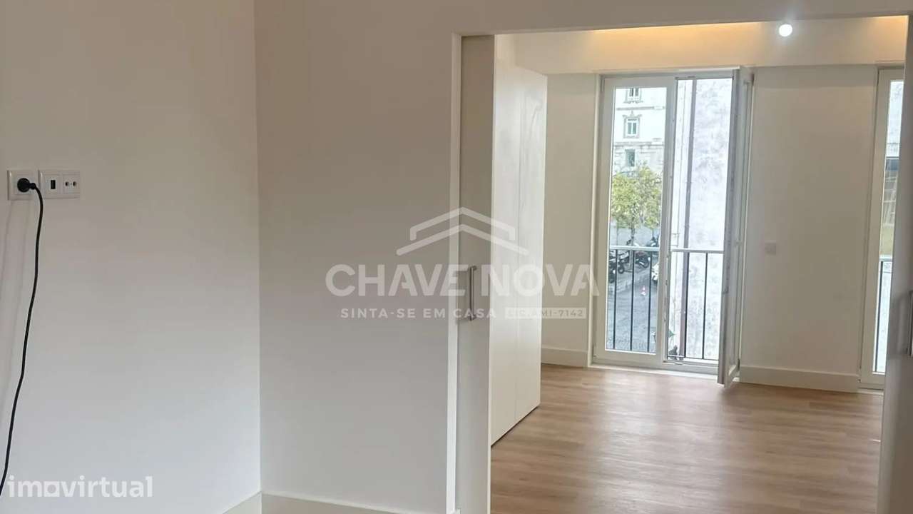 T2 Renovado com Licença de Alojamento Local | Sé do Porto-SD/04770/MH - Grande imagem: 4/13