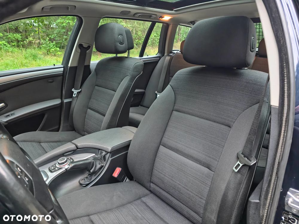 BMW Seria 5 525d Edition Sport - 21