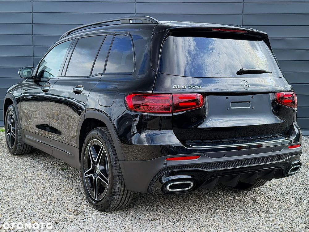 Mercedes-Benz GLB 220 mHEV 4-Matic AMG Line 8G-DCT