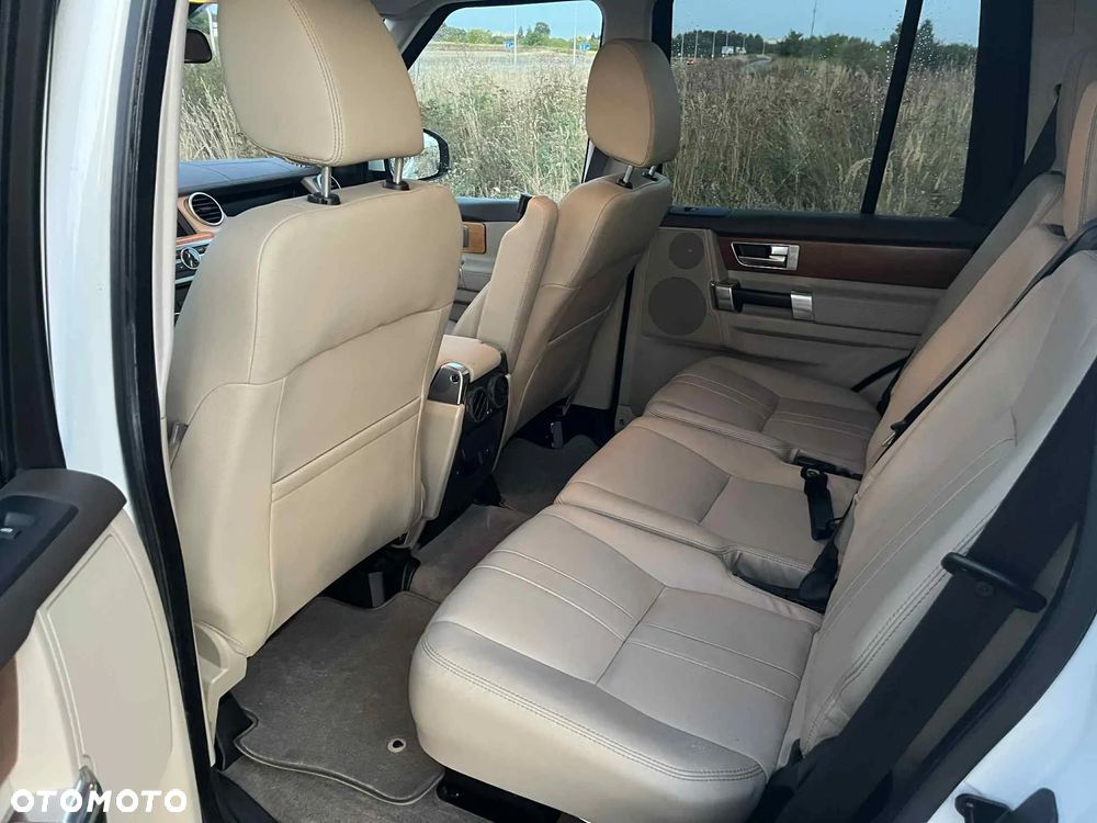 Land Rover Discovery ver-iv-3-0-v6-sc-hse - 3