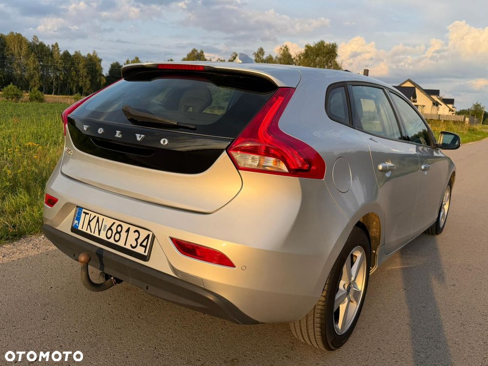 Volvo V40 D2 Drive-E Momentum - 11