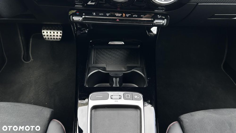 Mercedes-Benz CLA 200 mHEV 7G-DCT - 20