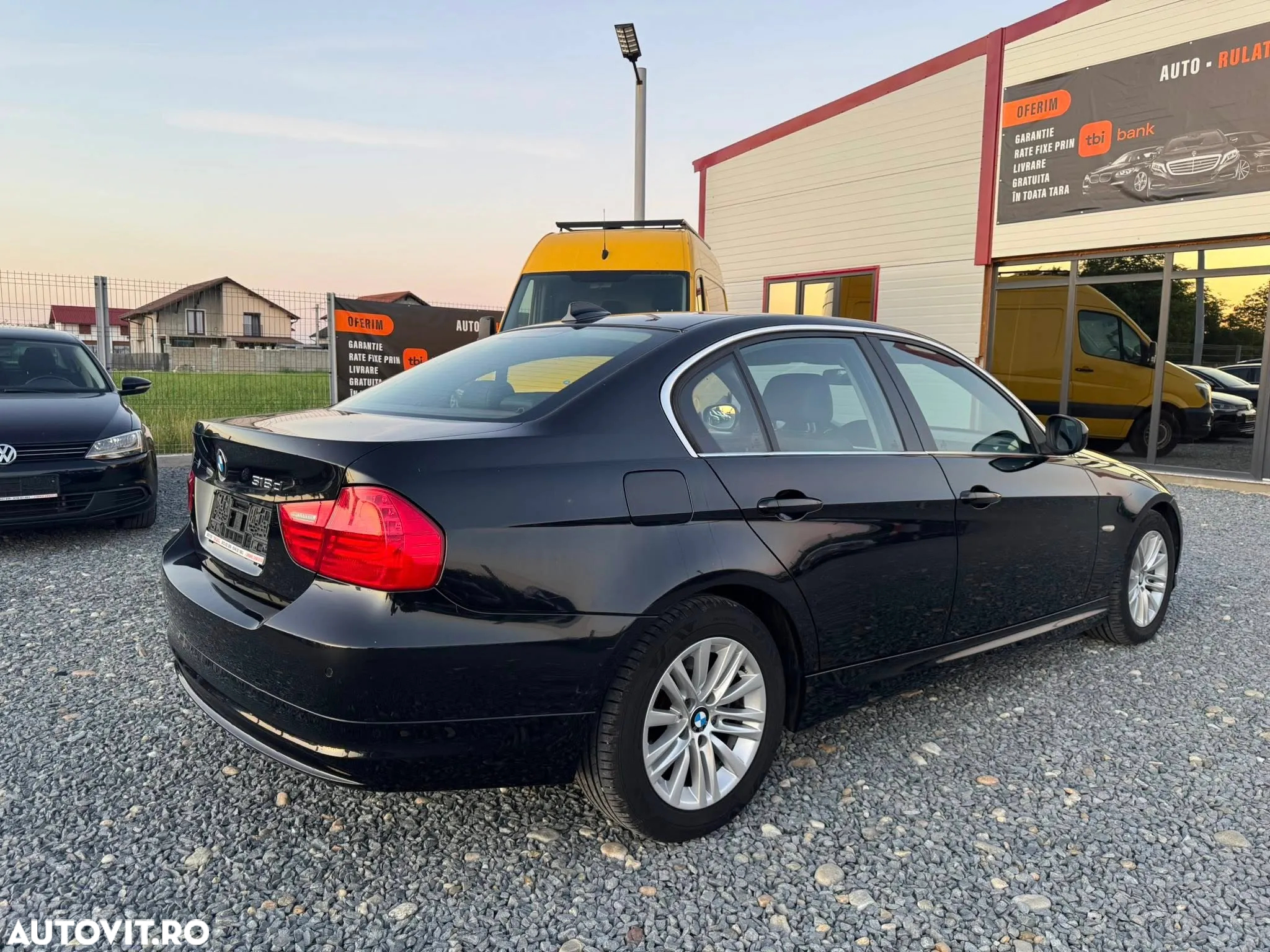 BMW Seria 3 318d Touring Luxury Line - 4