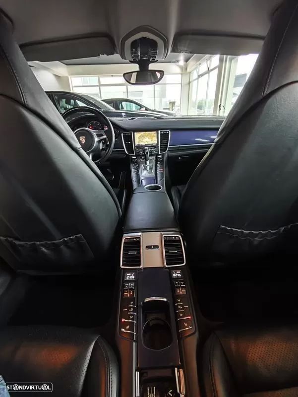 Porsche Panamera Platinum Edition - 30