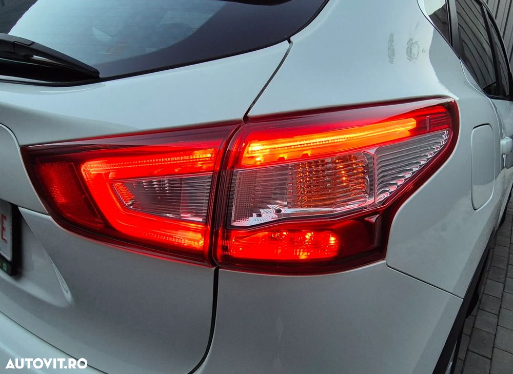 Nissan Qashqai 1.5 DCI N-Connecta - 23