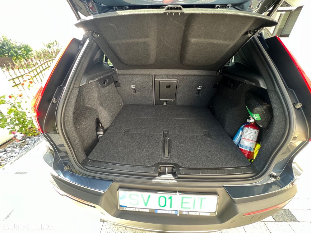 Volvo XC 40 Recharge Twin Motor AWD Plus - 21