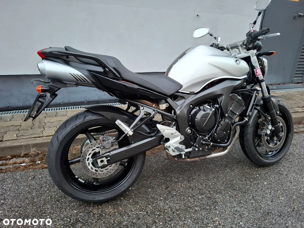 Yamaha FZ6 - 3