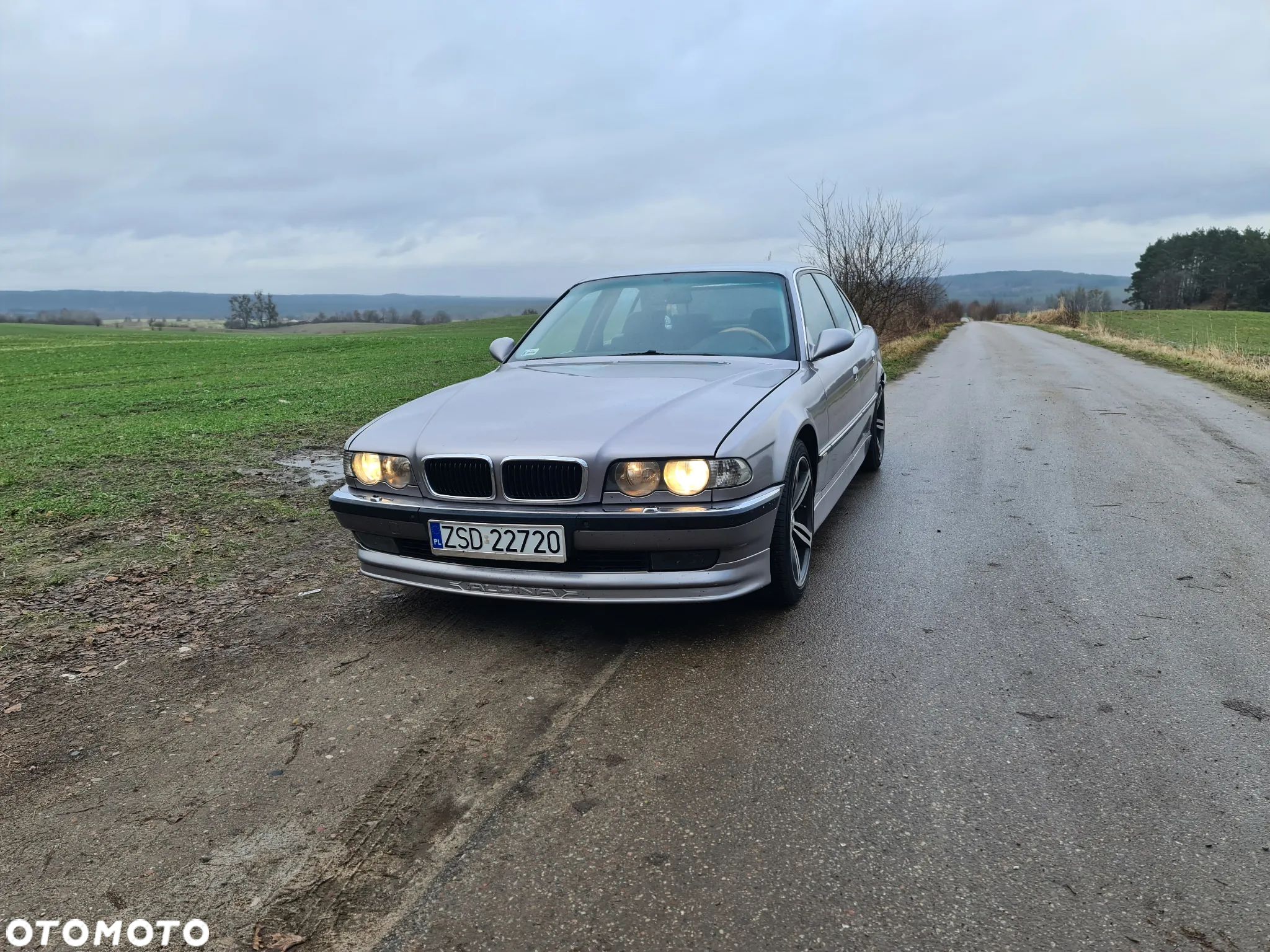 BMW Seria 7 740i V8 - 1