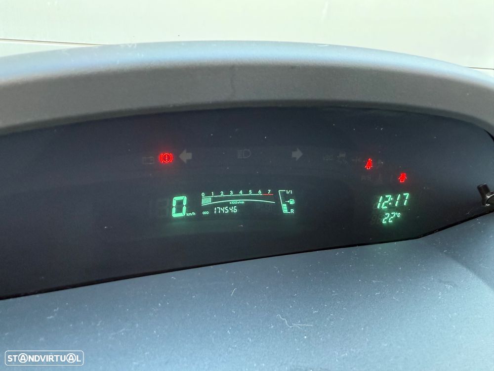 Toyota Yaris 1.0 VVT-i AC Manual - 9
