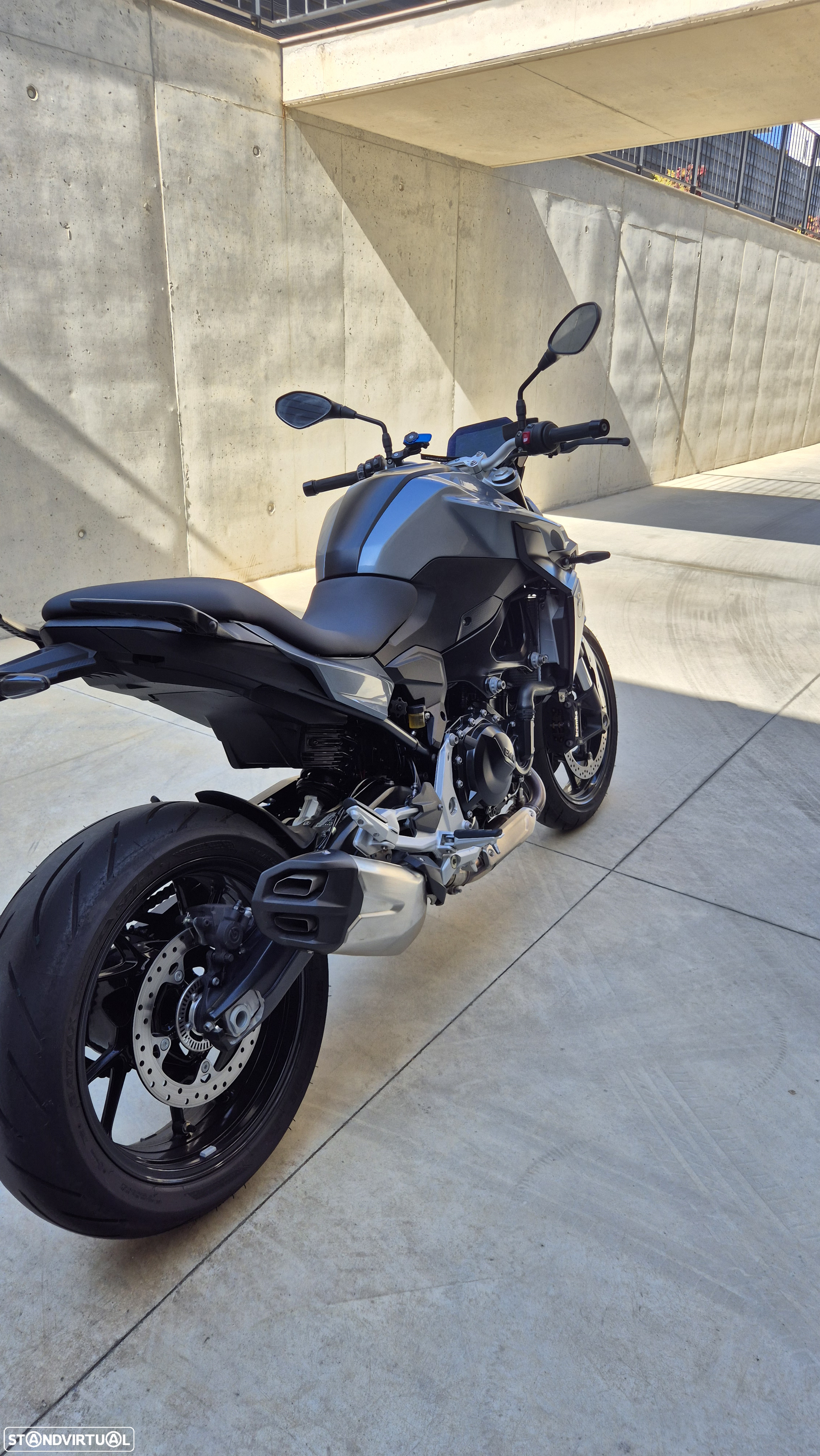 BMW F 900 R - 4