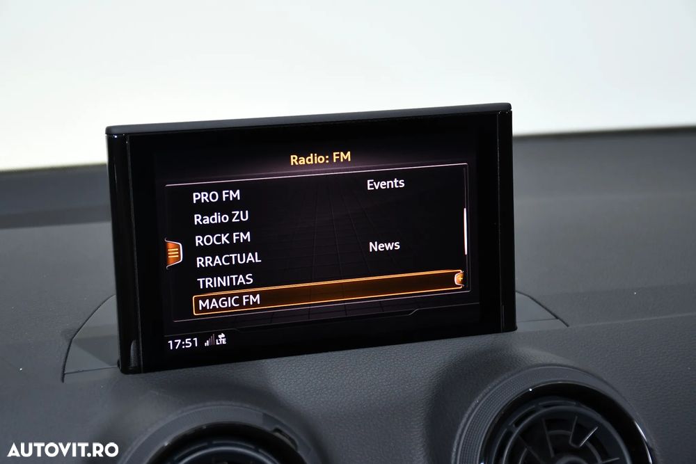 Audi Q2 2.0 TDI quattro S tronic design - 38