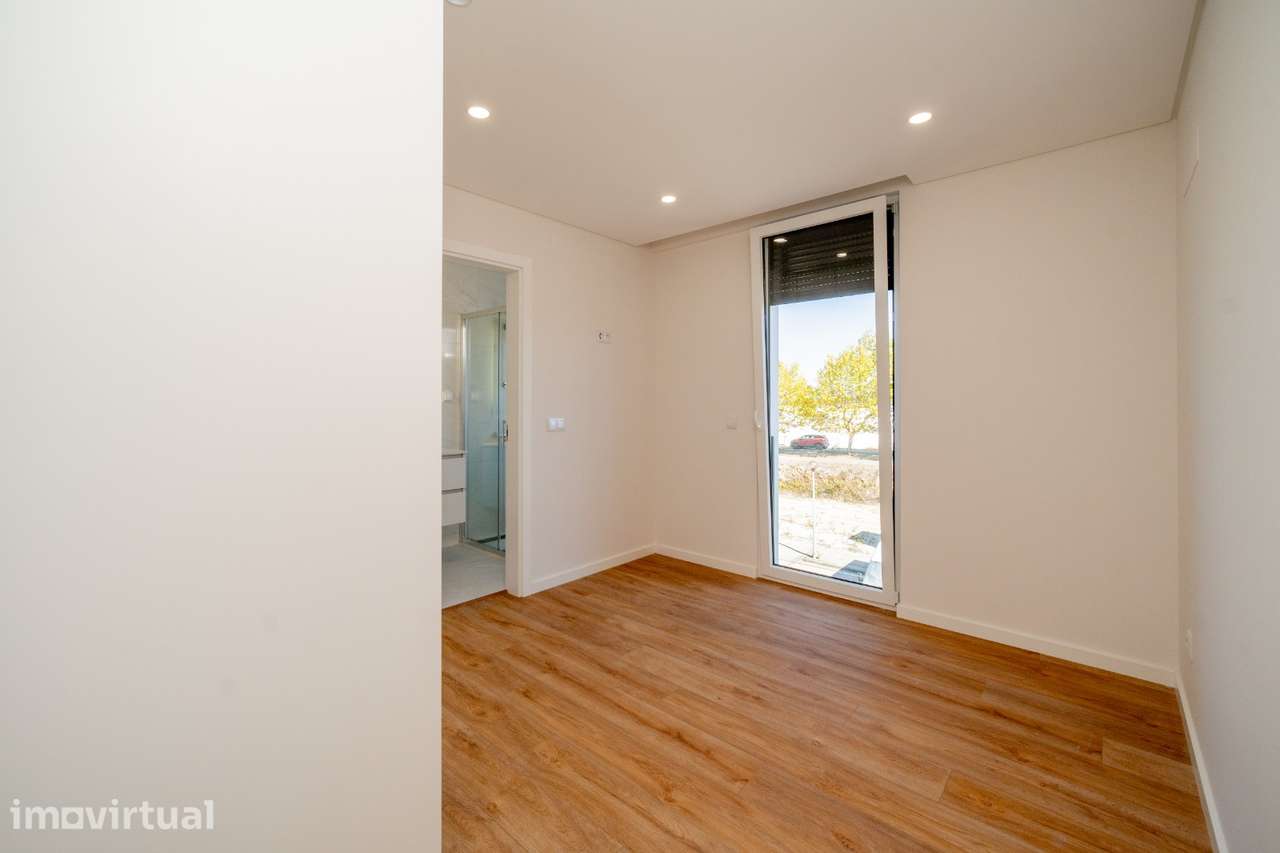 Apartamento T3 | Último Piso | Piscina na Cobertura | 30 min. Lisboa - Grande imagem: 3/39